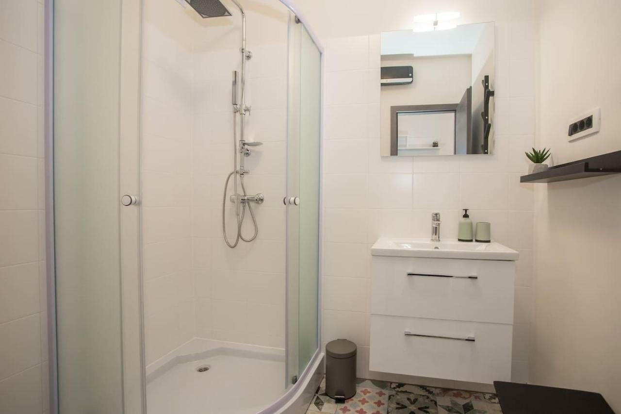 Caprice Studio Apartment 포레치 외부 사진